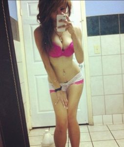Femme asiatique pour plan cul hôtel dans le 25