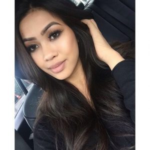 Jolie fille asiate du 47 excitée en photo cochonne