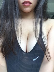 Magnifique asiatique sexy dans le 79 en photo intime