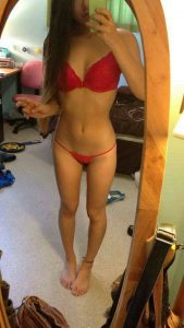 Thailandaise chaude à la recherche dun plan cul sur le 70