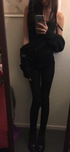 amatrice sexy asiatique dans le 56 donne selfie coquin