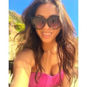 babe asiate du 37 aux courbes sensuelles