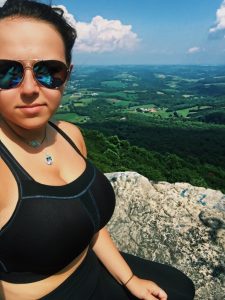 bombasse seins nue du 56 toute chaude