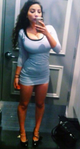 femme topless du 95 nibards ronds énormes