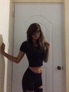 image sexe fille asiatique dans le 14 très coquine