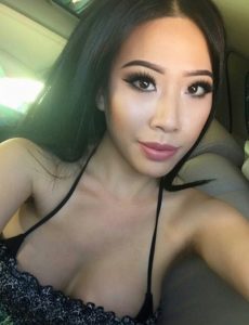 plan cul asiate salope dans le 82