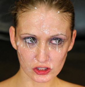 salope du 23 se prend une belle éjac faciale en mode porno