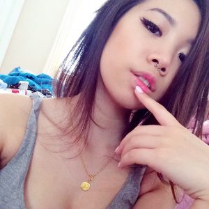 selfie sexy dune salope asiatique du 04