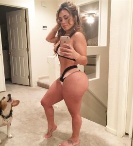 sexe lisse dune fille black du 79 nue en photo