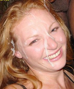 suceuse du 12 termine par un cumshot