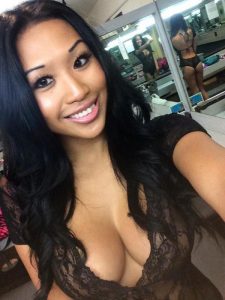 une belle asiatique coquine du 65 pour des plan baise direct