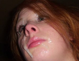 une grosse ejac faciale pour salope du 78